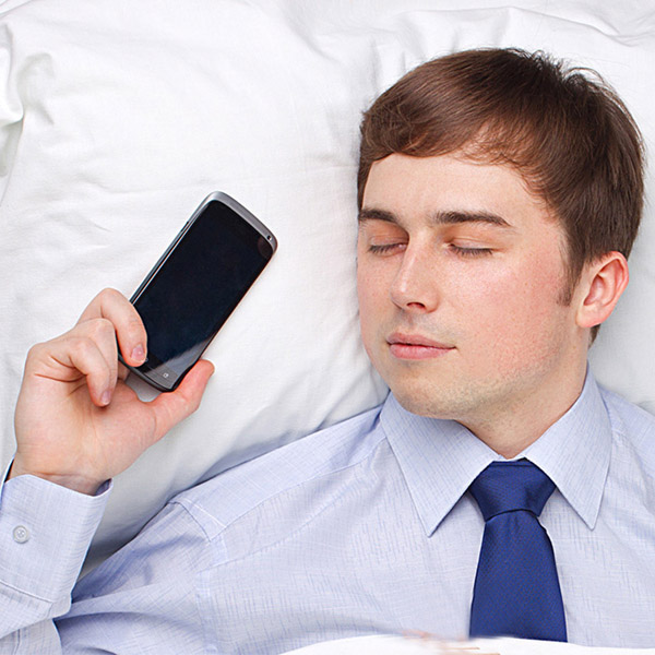 تاثیر موبایل در خواب