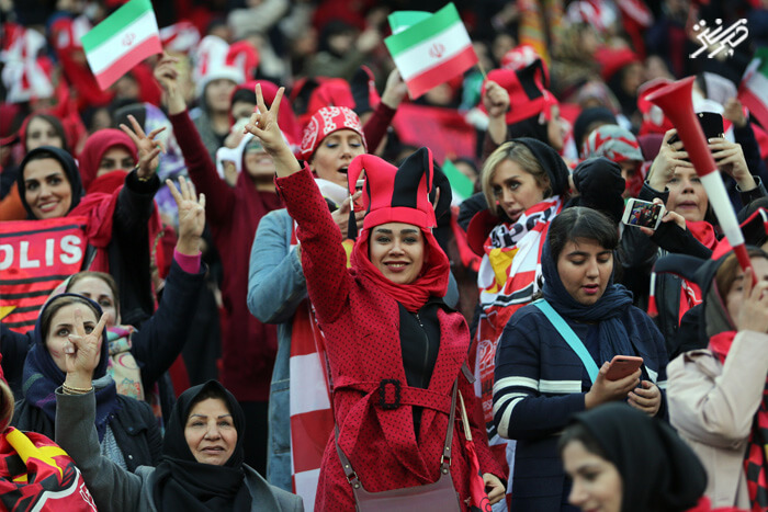 ورود زنان ایرانی به ورزشگاه