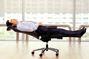 صندلی اداری طبی باید راحت و مناسب استفاده ی طولانی باشد