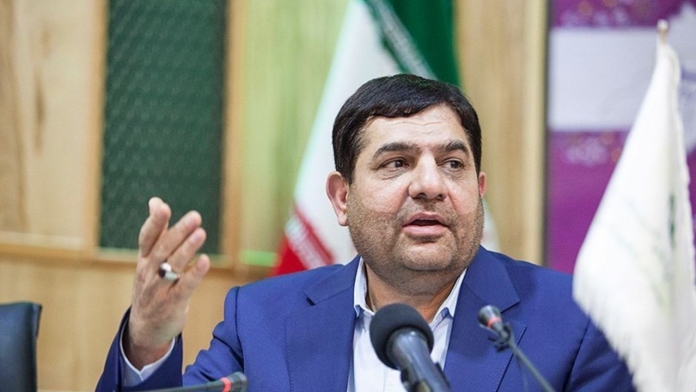 مخبر درباره ی واکسن کرونا صحبت می‌کند