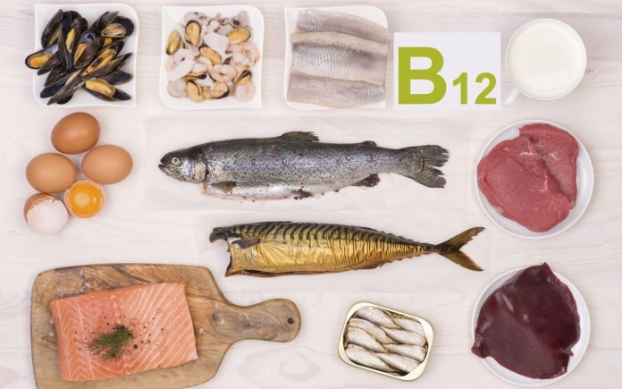 ویتامین B12 به بدن برای تولید گلبول های قرمز خون و حفاظت از سیستم عصبی کمک می کند. کمبود این ویتامین می تواند طیف وسیعی از مشکلات را از جمله 