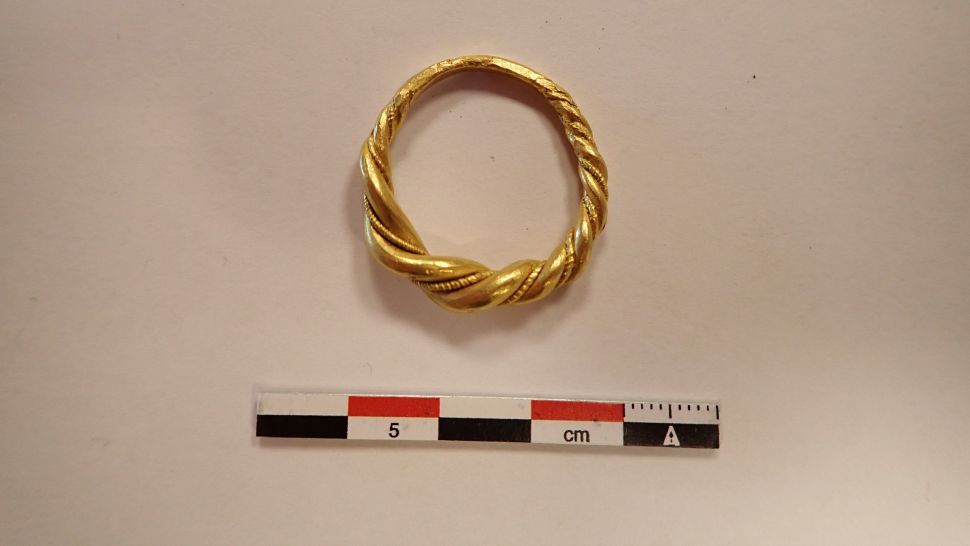 انگشتر طلای وایکینگ به طور غیرمنتظره ای در انبار "جواهرات ارزان" حراج آنلاین پیدا شد